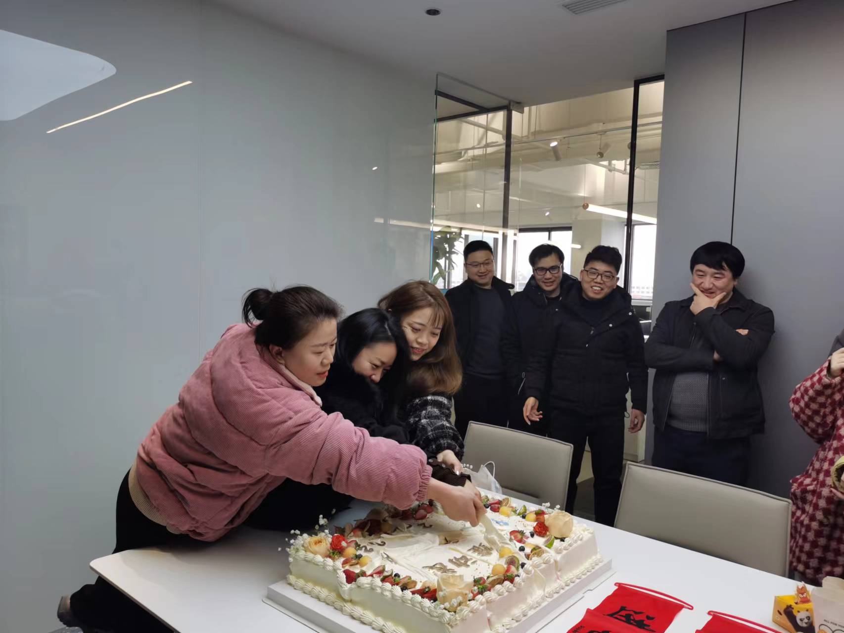 上海邁維動漫科技有限公司喜迎新年喬遷之喜：立足新起點，開啟新征程！(圖10)